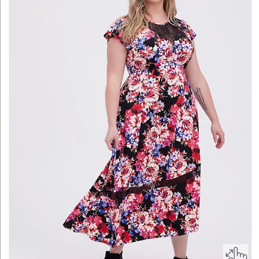 TORRID SKATER MIDI DRESS - STUDIO KNIT LACE FLORAL BLACK SIZE 3X NWT